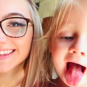 Meet your Posher, Kayla